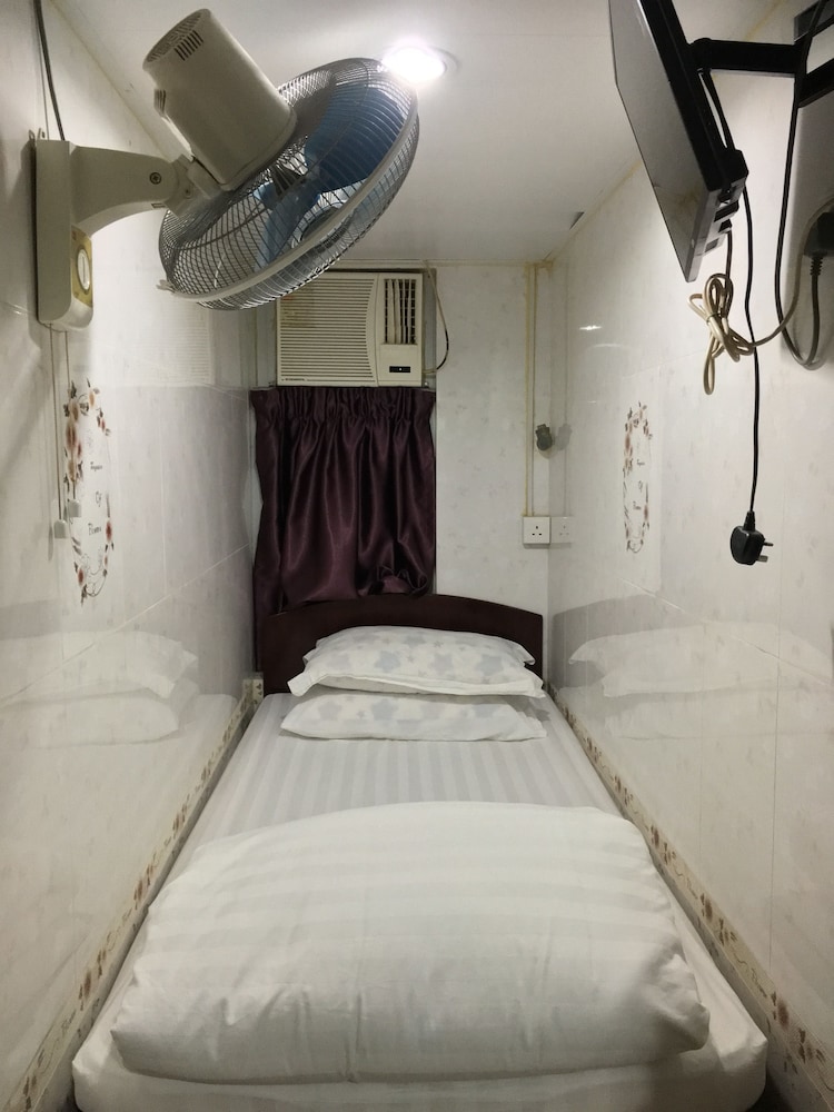 Everest Hostel