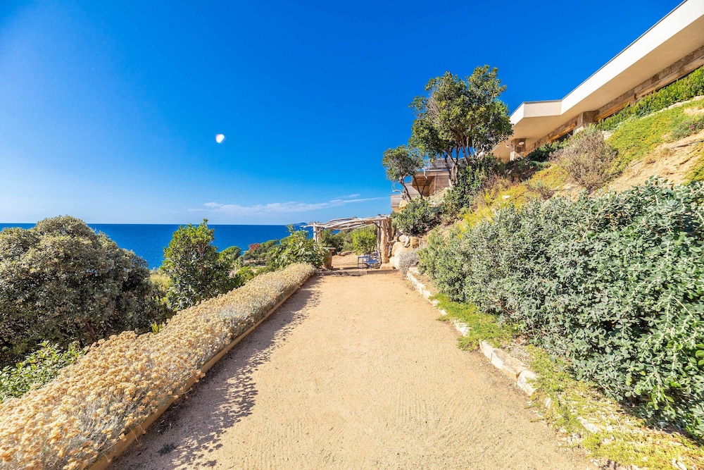 Architect Villaproperty Sea View Close to the Beaches