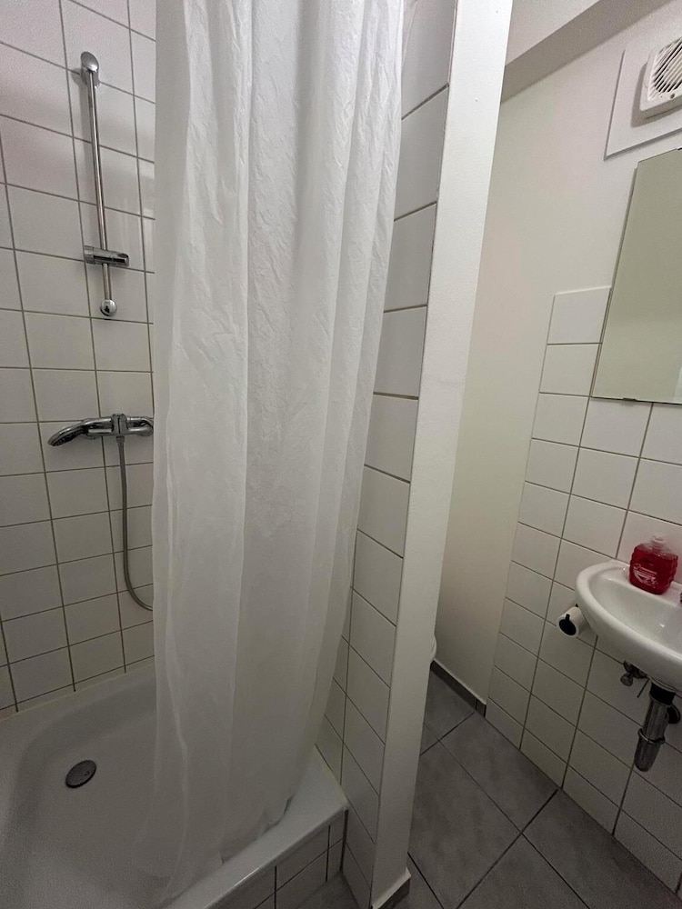 2-Rent Group Hostel Apartments SEN14