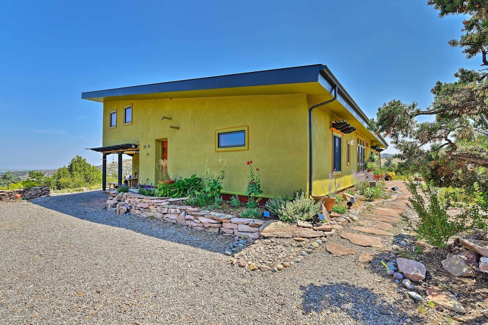 Family-friendly Del Norte Home w/ Stunning Views! view 4