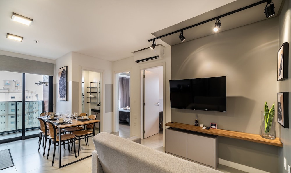 MHF II Apts Variados em Prédio com Vista para o Mar em Itapema
