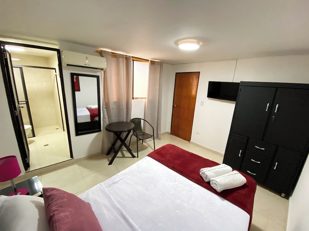 Hostal CaliView Inn