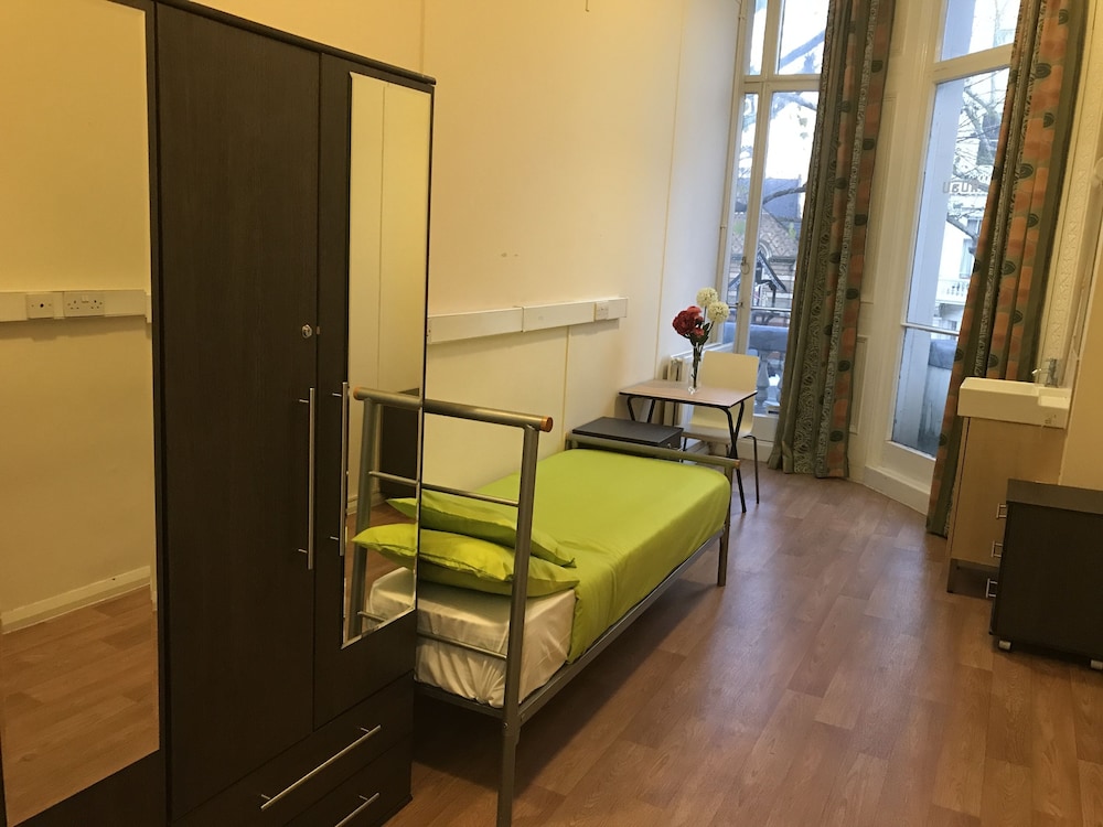 Halpin House - Hostel