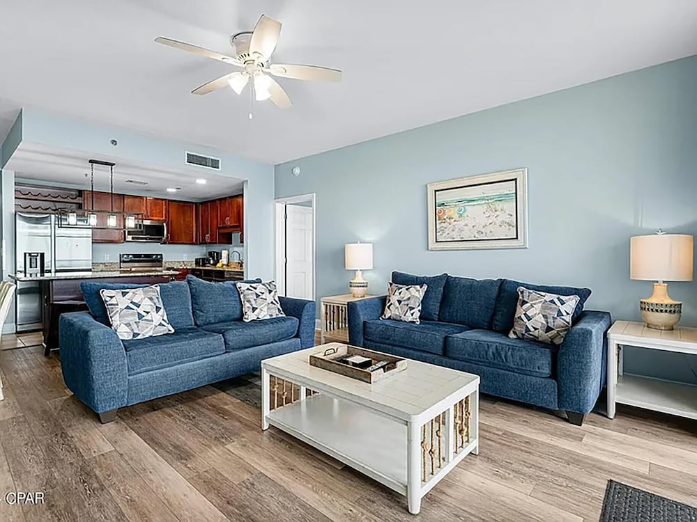 Laketown Wharf 1523