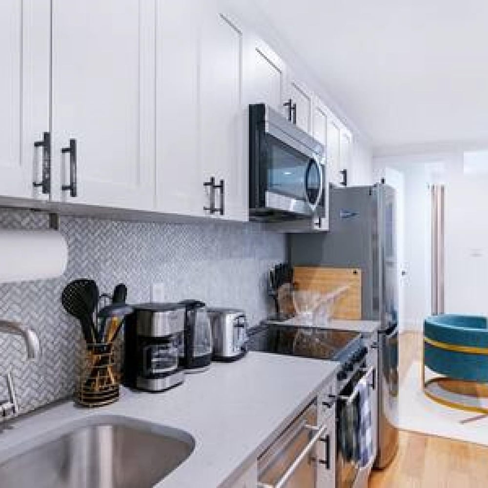 1288-4rs Newly Furnished Prime UES 2BR