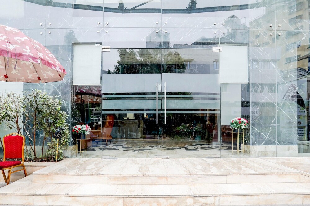 Stylish & Modern Stays at Palette River Front