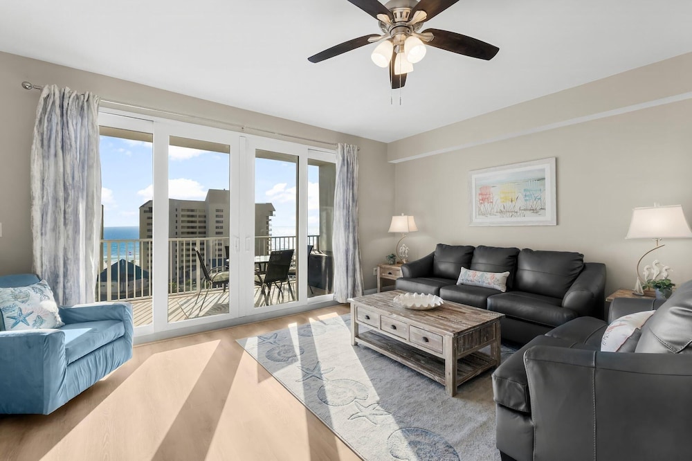Laketown Wharf 713- Our Lil Sea-cret