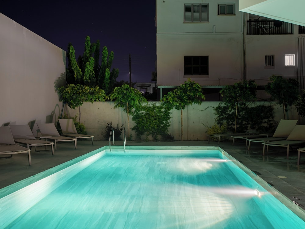 Sanders Olive - Cute 2-bdr Apt With Shared Pool