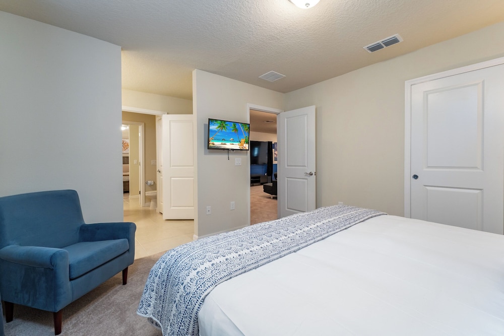 Discover Your Perfect Getaway 8BR Wonder