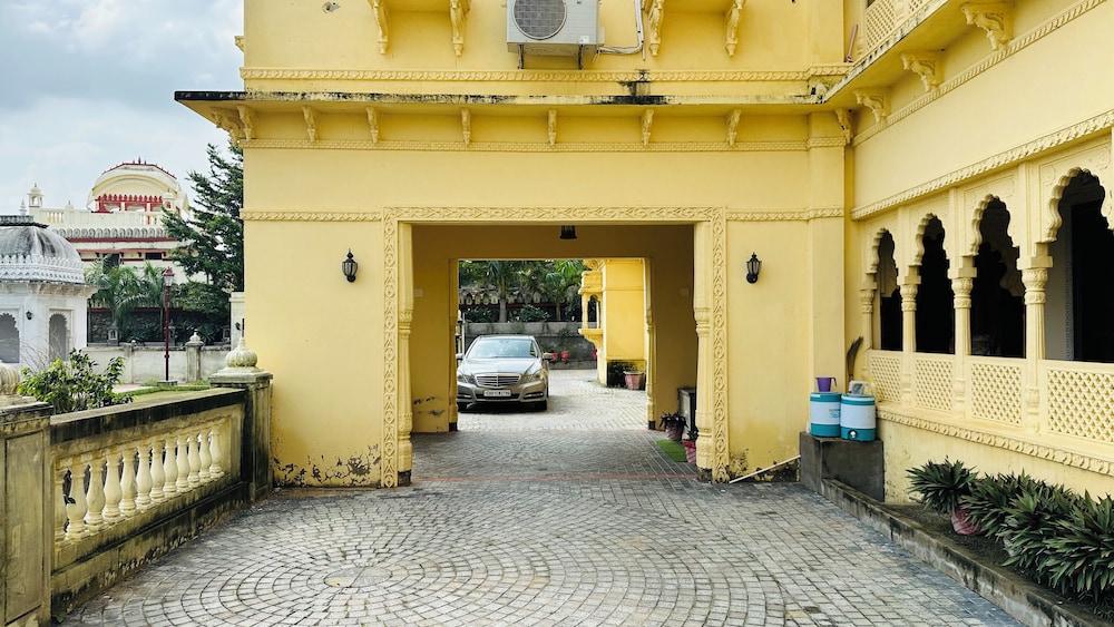 Rajgadhh Palace Resort