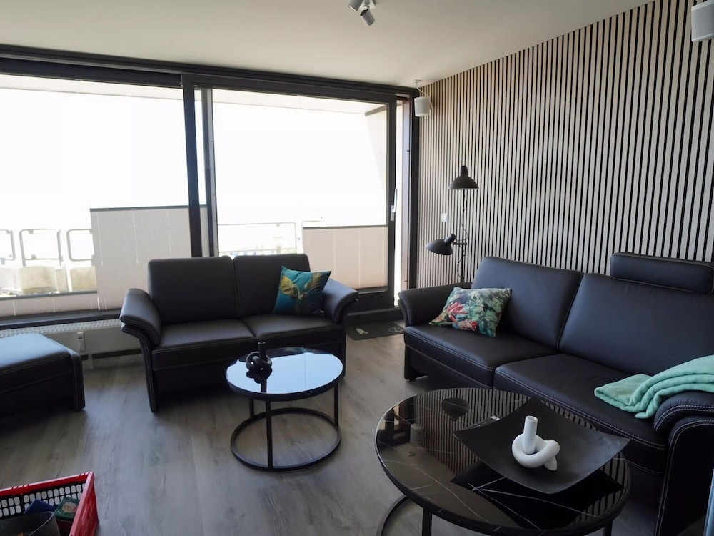 Penthouse by North Sea With Pool and Sauna