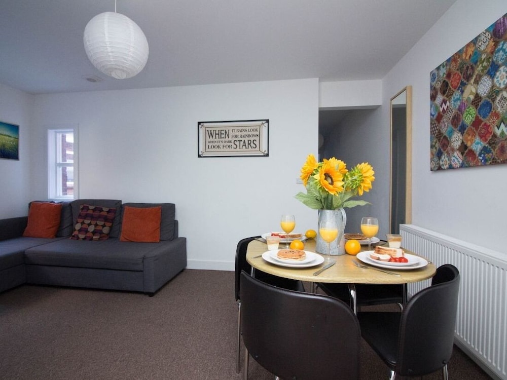 Beddoe Apartments