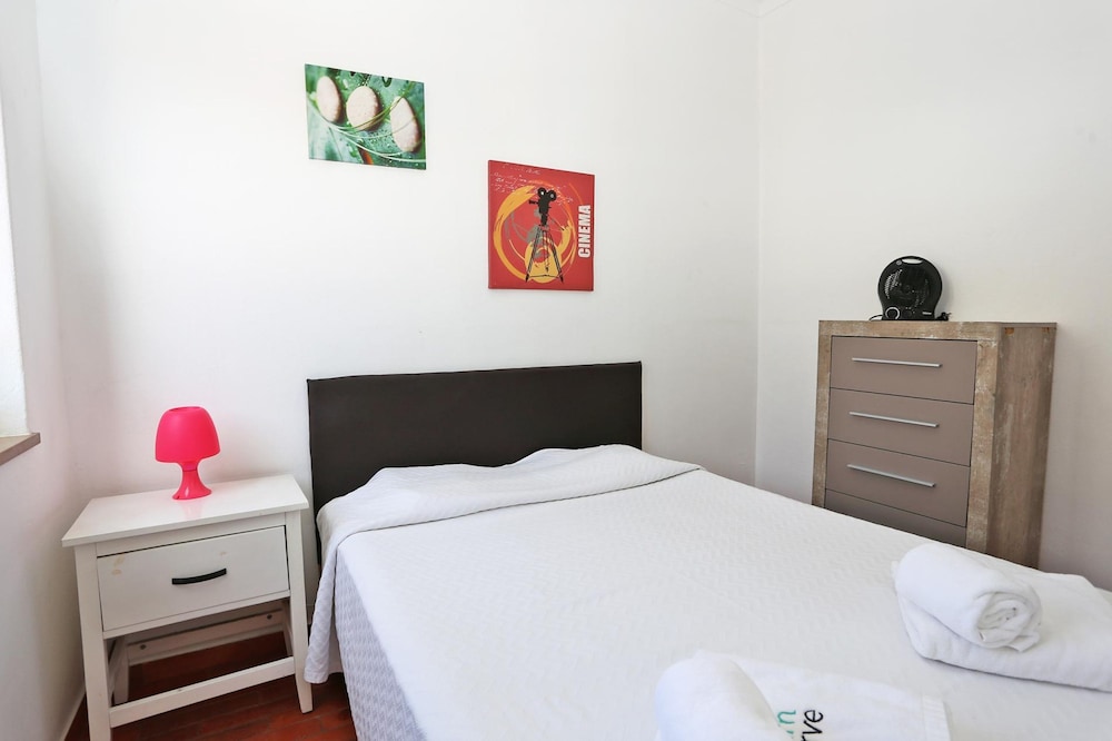 V 03 - Apartment 3 in Seacliff Albufeira