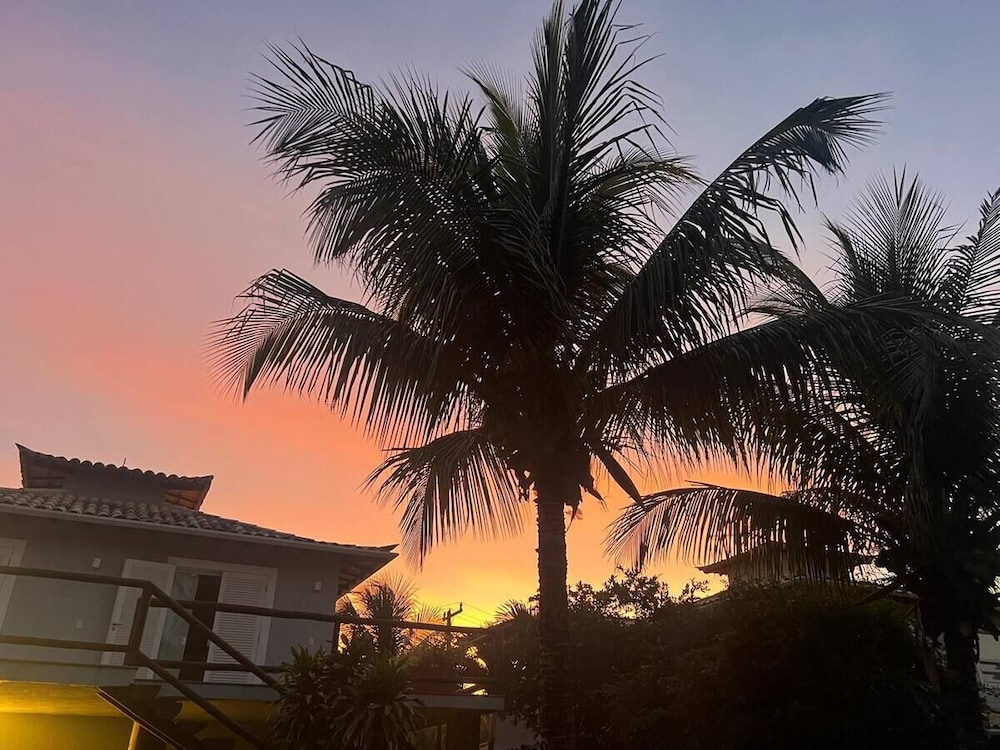 Jolly Praia de Tucuns e Hospedagem