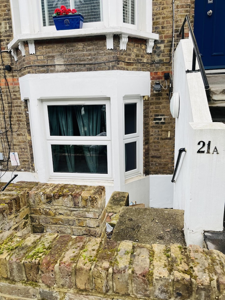 Immaculate 2-bed Apartment in London