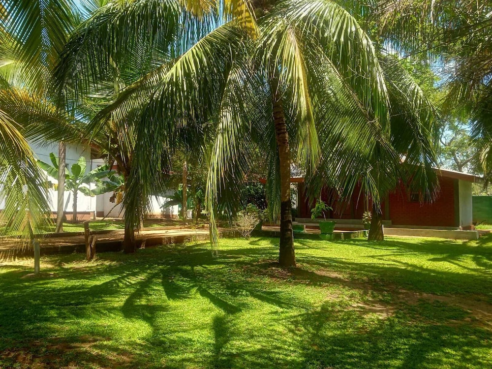 Kumbuk Sewana Villa