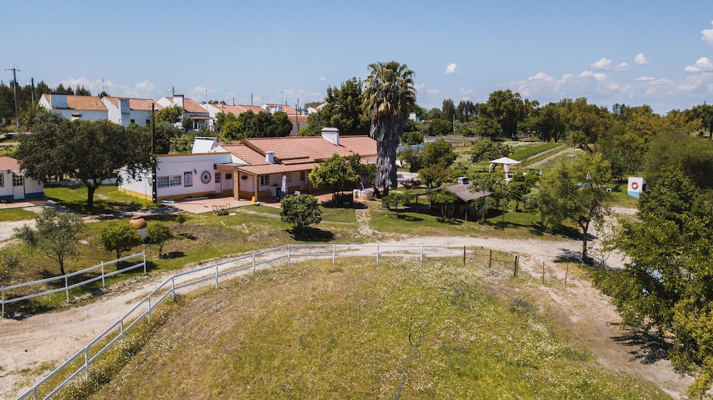 Hotel Quinta da Saudade - Image 1