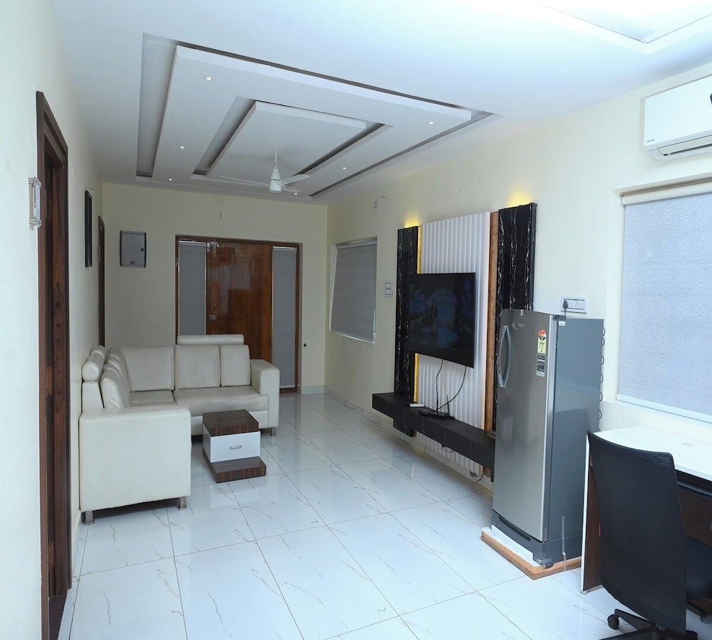 The Butterfly Luxury Serviced Apartments Benz Circle Vijayawada view 3