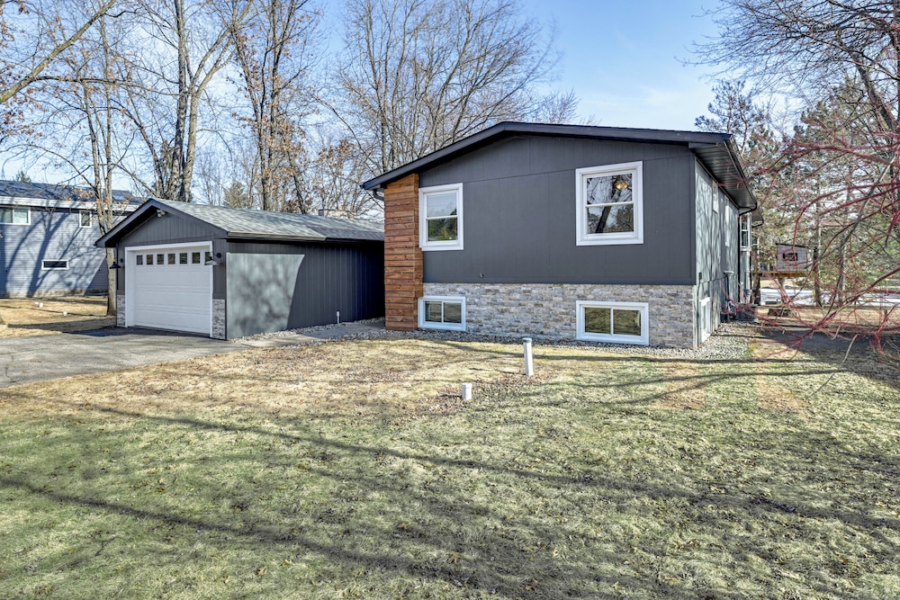 Boat Dock, Hot Tub & Deck: Lakefront Nekoosa Home!