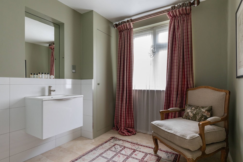 Courtfield Mews by Onefinestay
