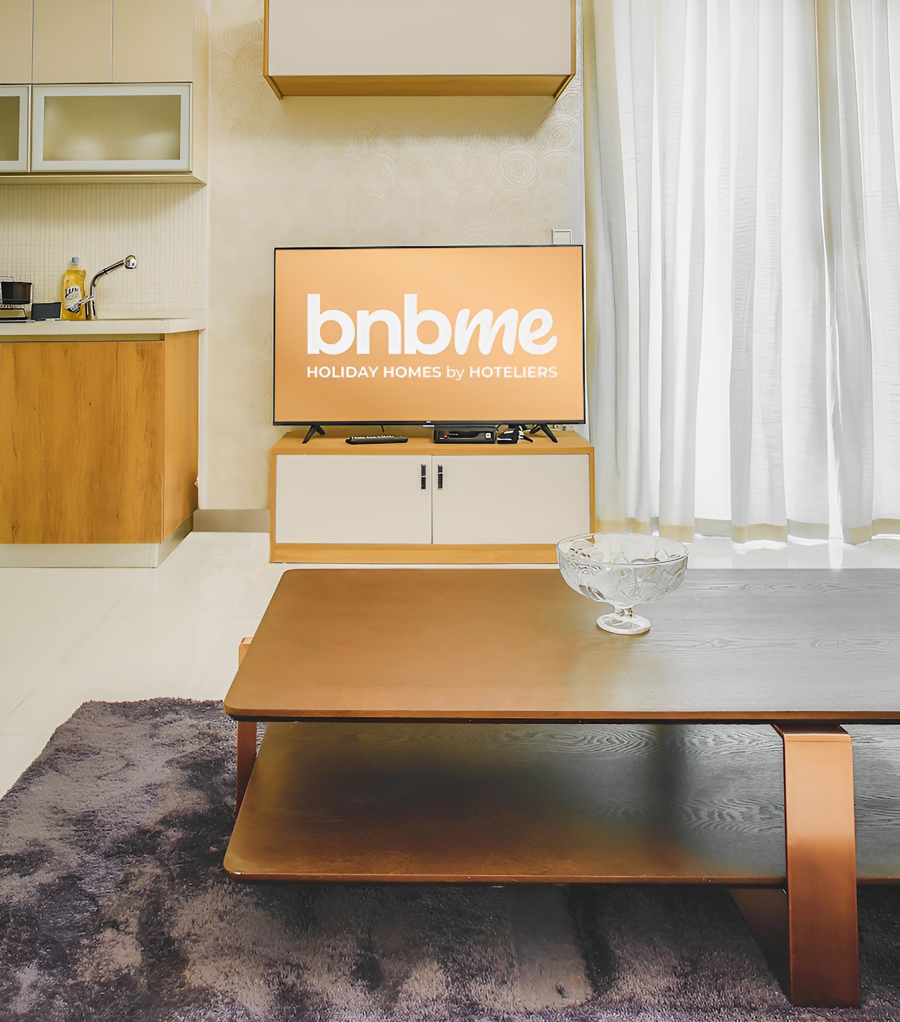 ST-Glamz-812 by bnbme homes