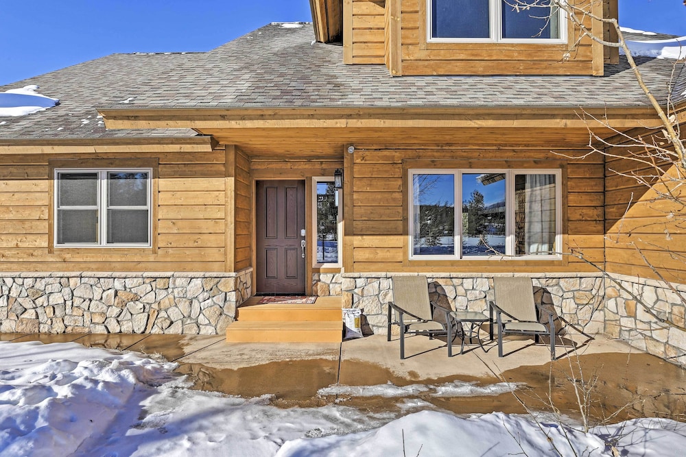 Grand Lake Getaway: Walk to Shadow Mountain Lake! view 4