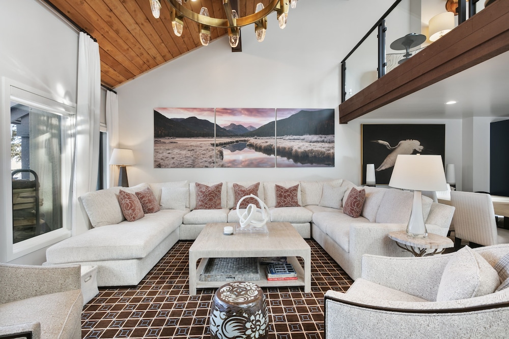 105 - Three Bedroom with Spa Ridgepoint 3 Condo