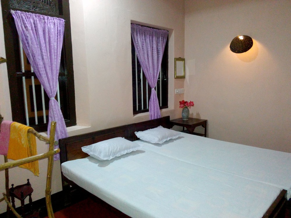 Dreams Garden Surf Lodge view 2