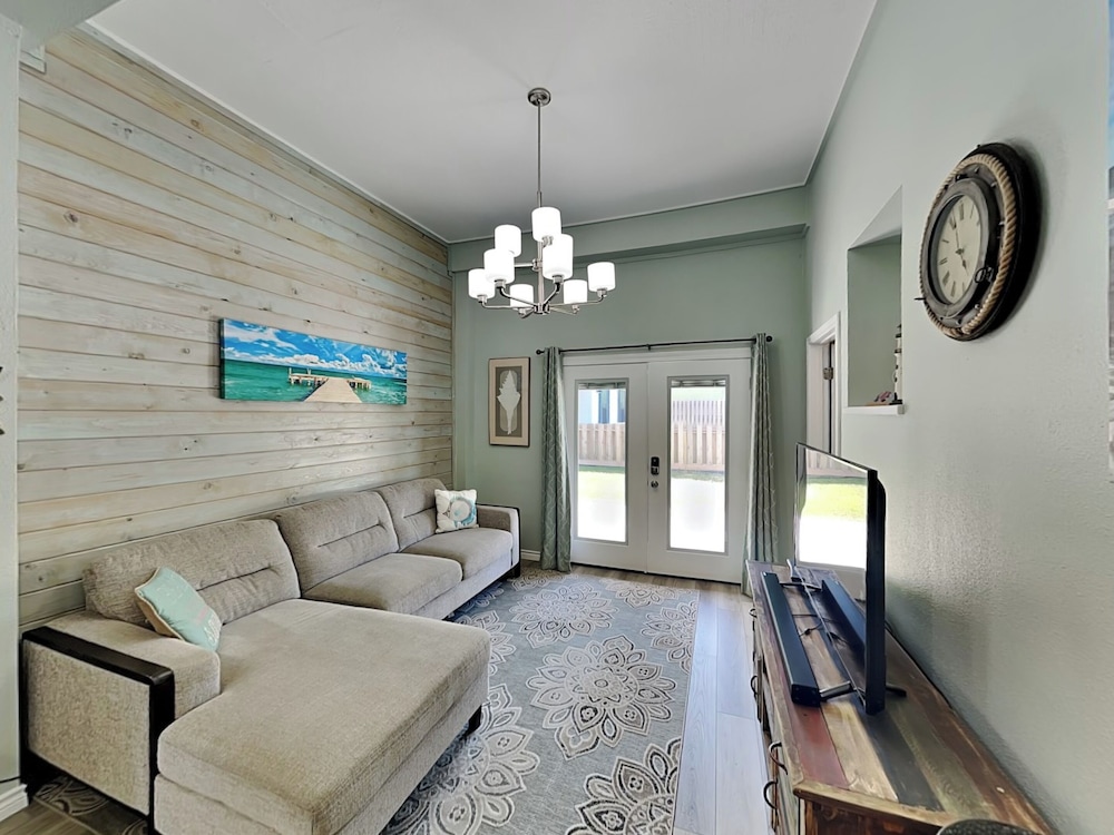 The Seagulls Nest by Silver Sands Vacation Rentals