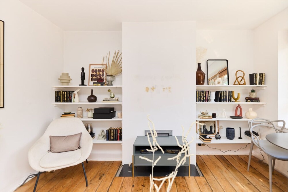 The Holloway Place - Modern 1bdr Flat With Balcony