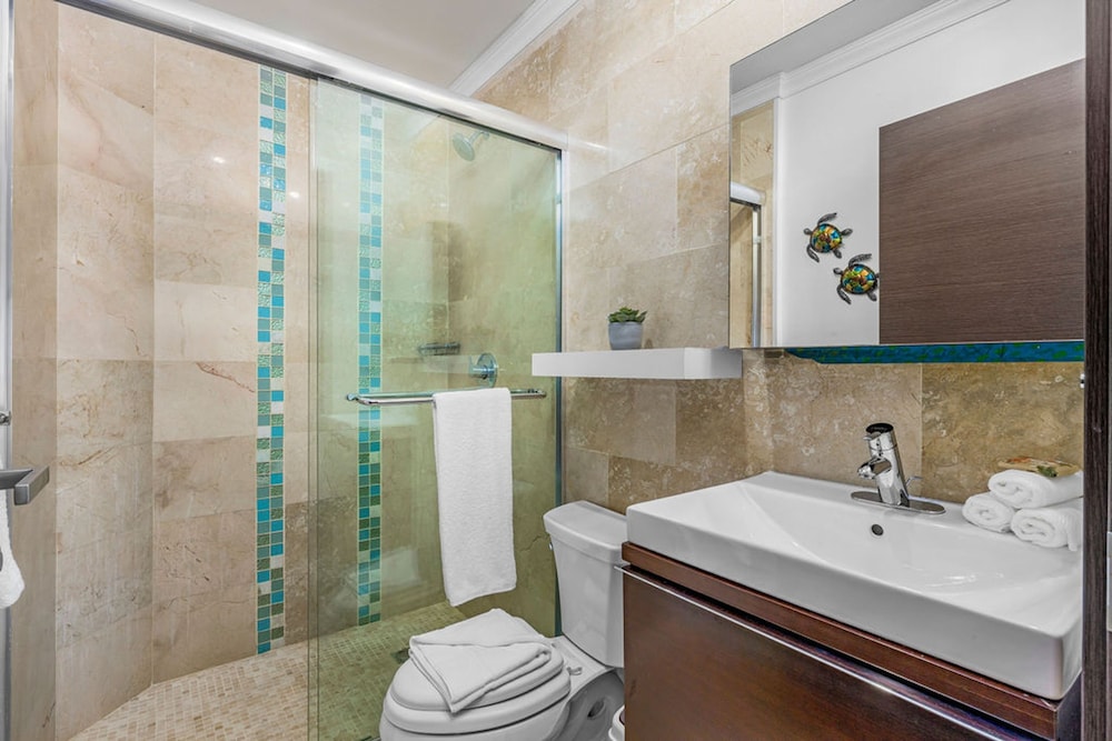 Fantastic 1BR Condo w Amazing Views Amenities