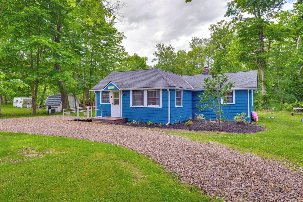 Peaceful Hiram Retreat on Cuyahoga River! view 3
