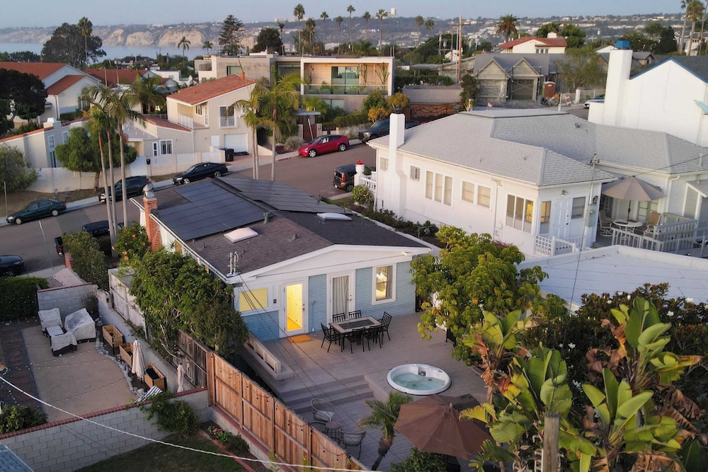 Cliff View by Avantstay Hot Tub + Fire Pit 1 Block From Downtown La Jolla