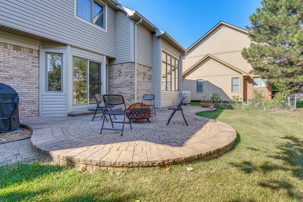 Private Yard w/ Patio: Family Getaway in Macomb