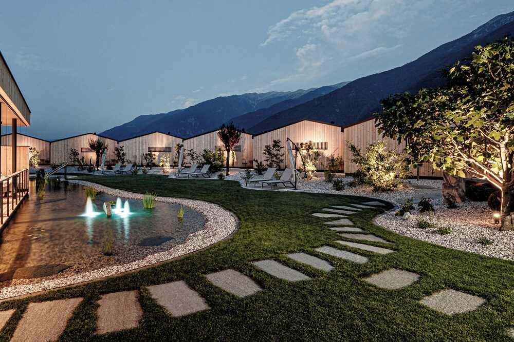 Amolaris Garden Loges & Guesthouse