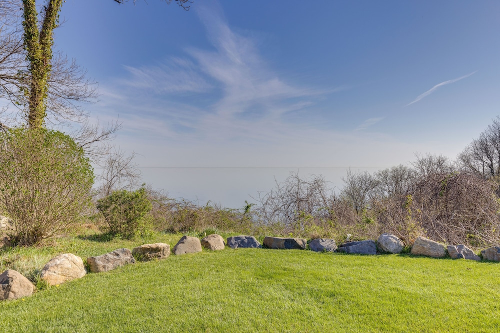 Amazing Rocky Point Retreat Overlooking the Sound! - Property Image 37