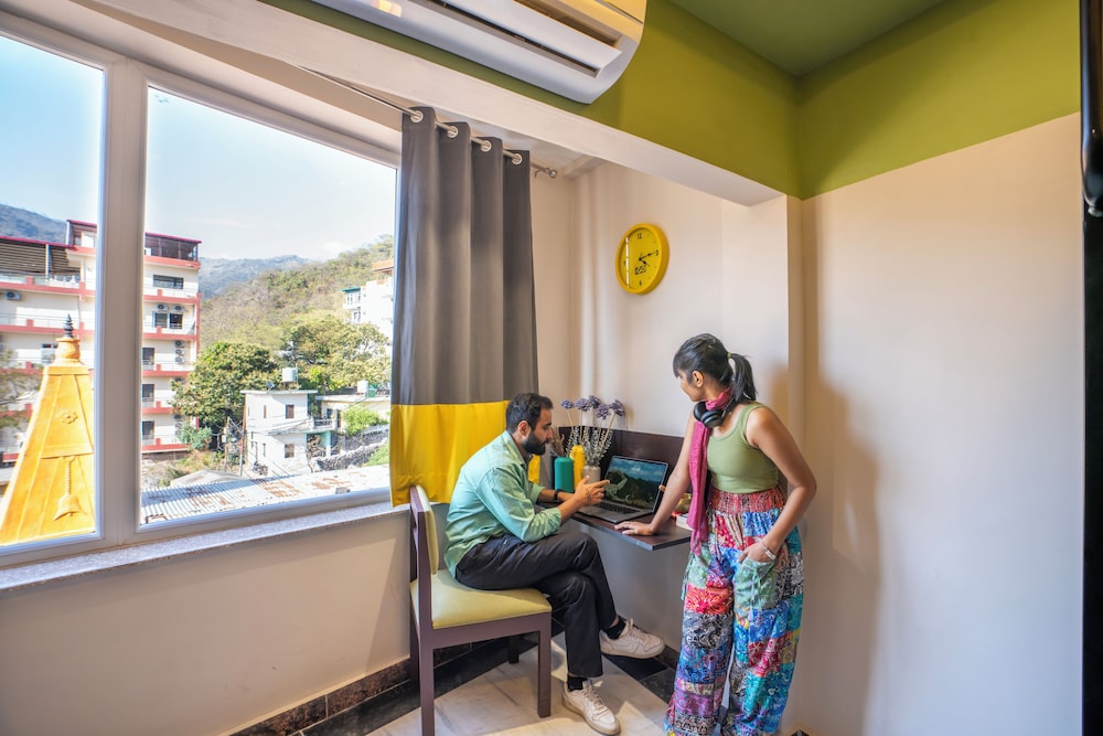 The Hosteller Rishikesh, Ganges