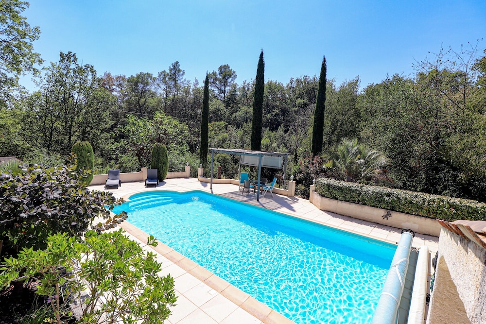 Villa in Flayosc With Private Pool