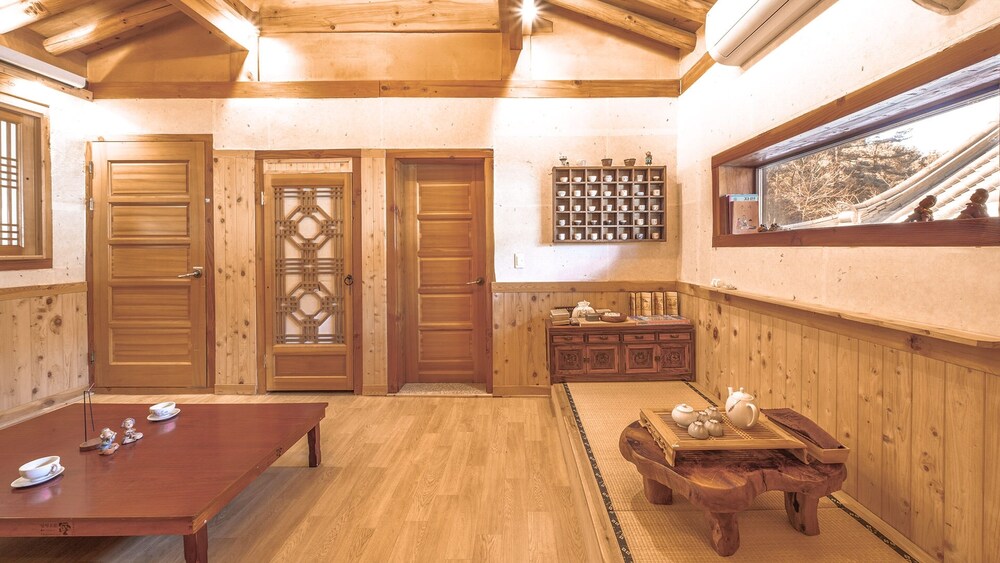 Yangpyeong Agni Choshi Mae Hanok Stay
