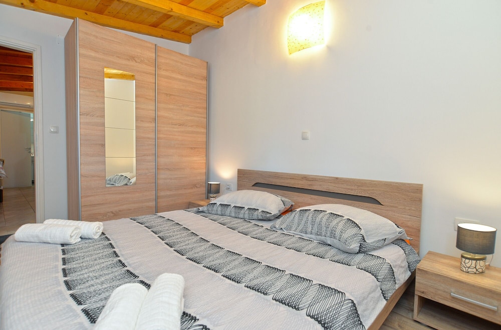 Apartment 1395 view 4