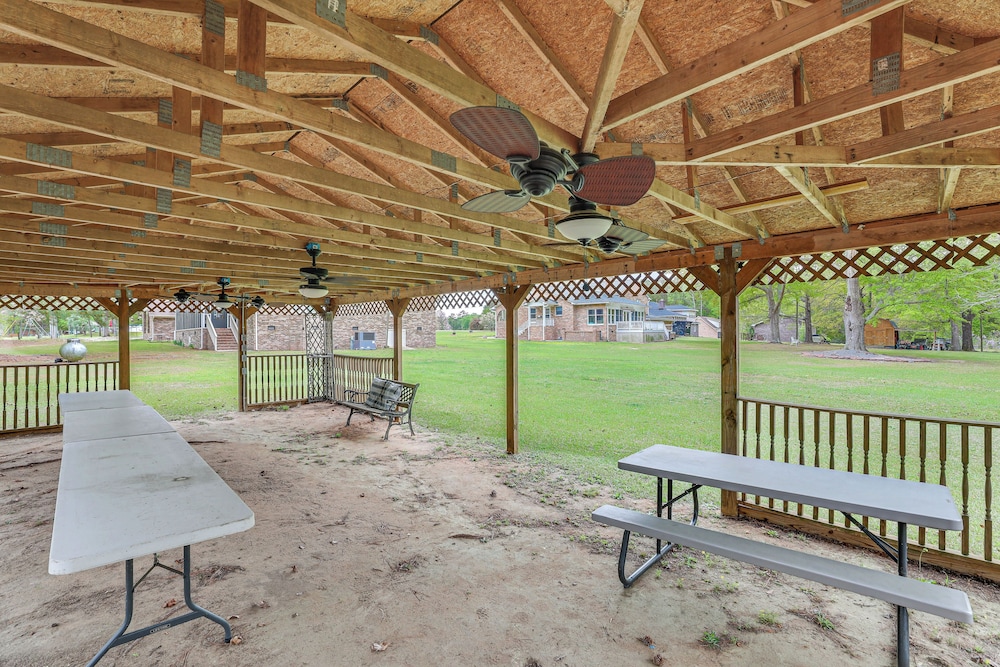 Private Dock + Pool Table: Lake Marion Getaway