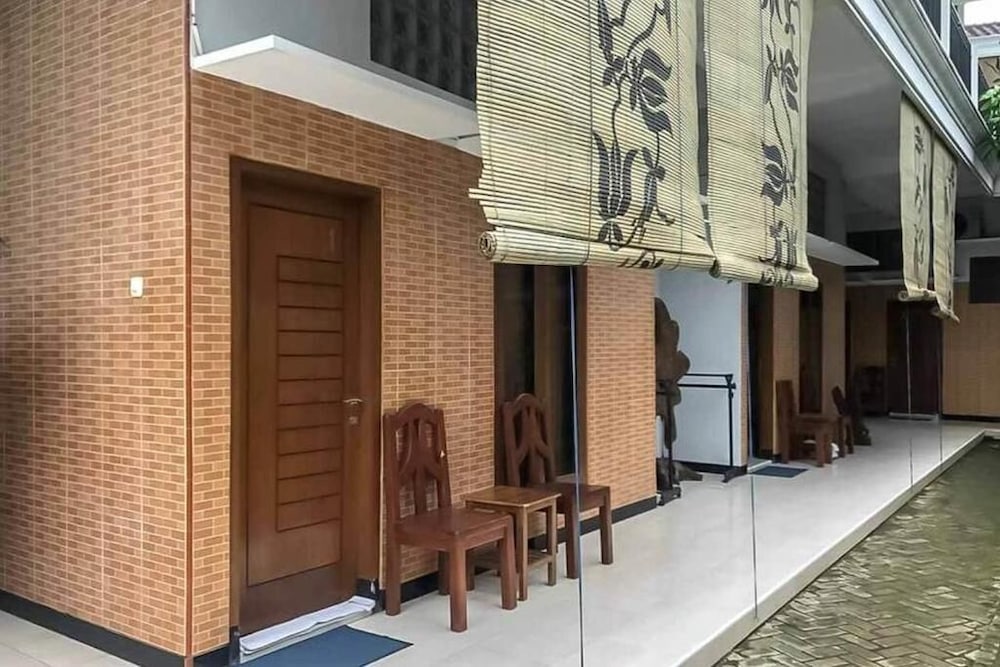 Malang Hill Gallery & Homestay