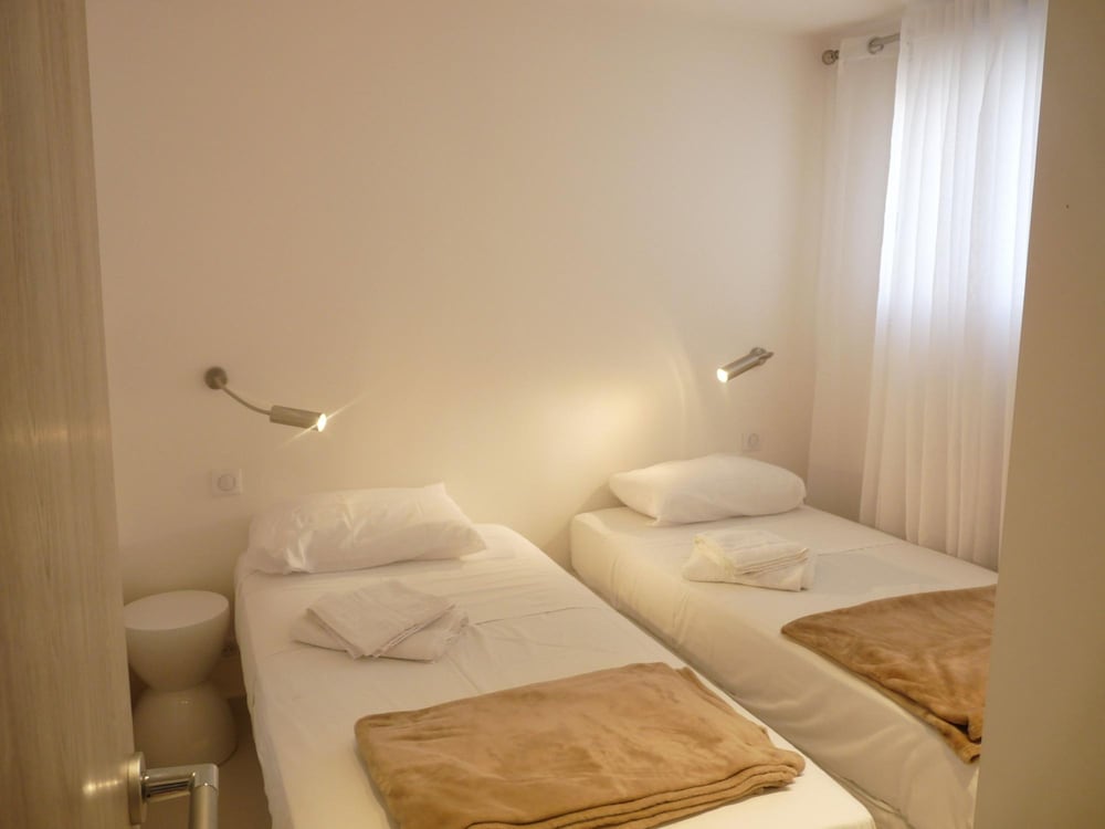 Two Bedroom Apartment Next to the Croisette in Cannes a Short Walk to the Palais des Festivals - 1961