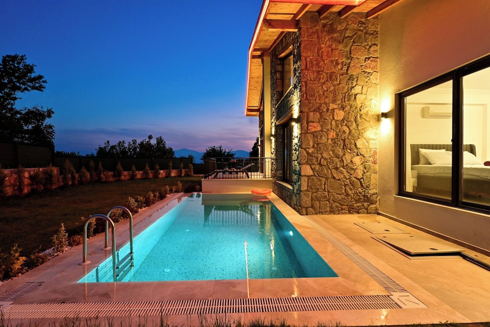 Yaka Esinti Villa