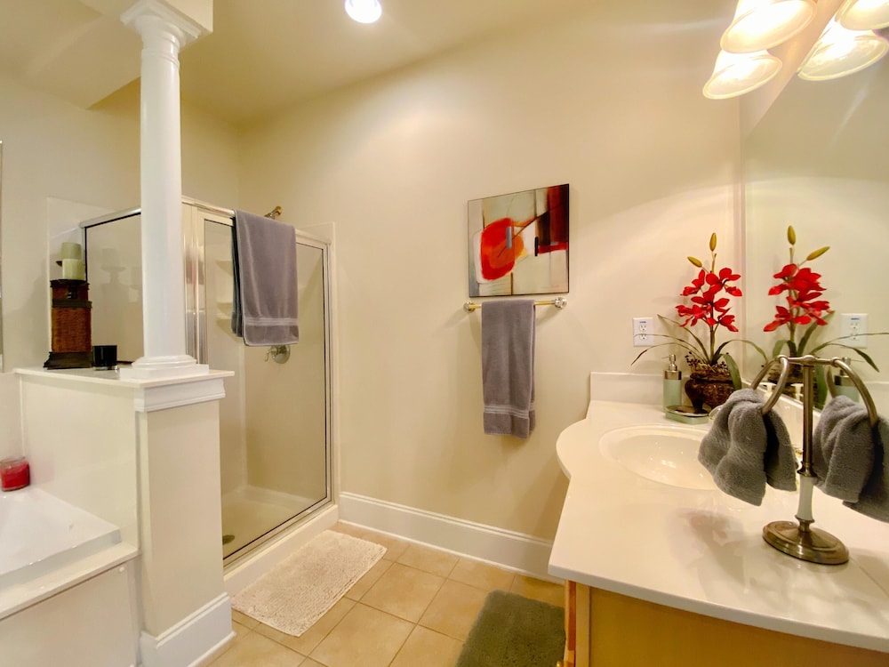Barefoot Resort by Palmetto Vacations