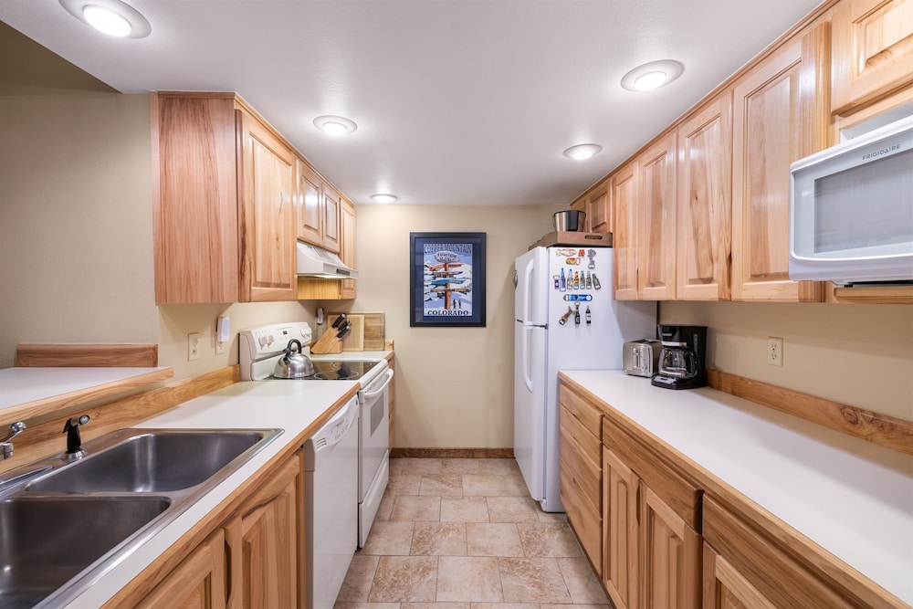 Fp300 Foxpine Inn 2 Bedroom Condo