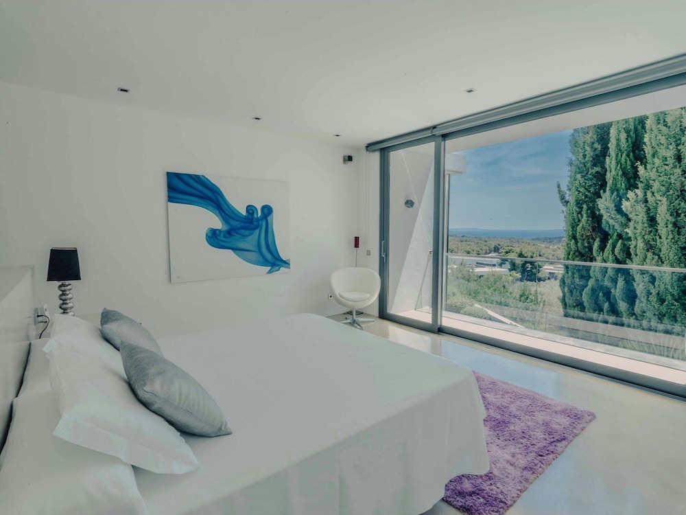Holiday Home With Whirlpool Bathtub