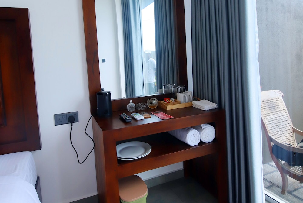 Cinnamon Tree Resort Akurala-Hikkaduwa
