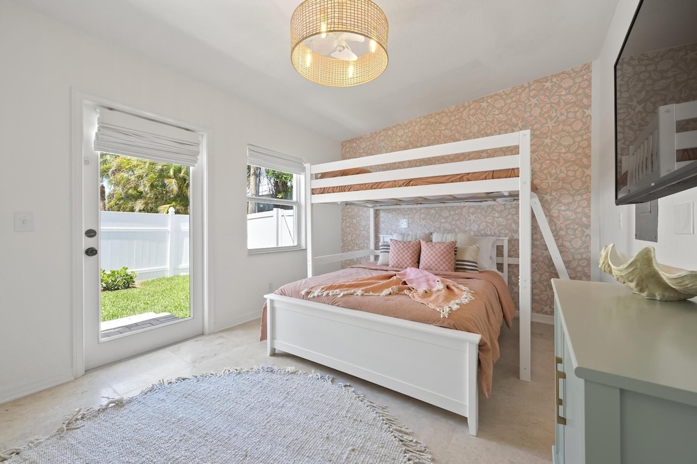 Latitude Adjustment Ami 3 Bedroom Home