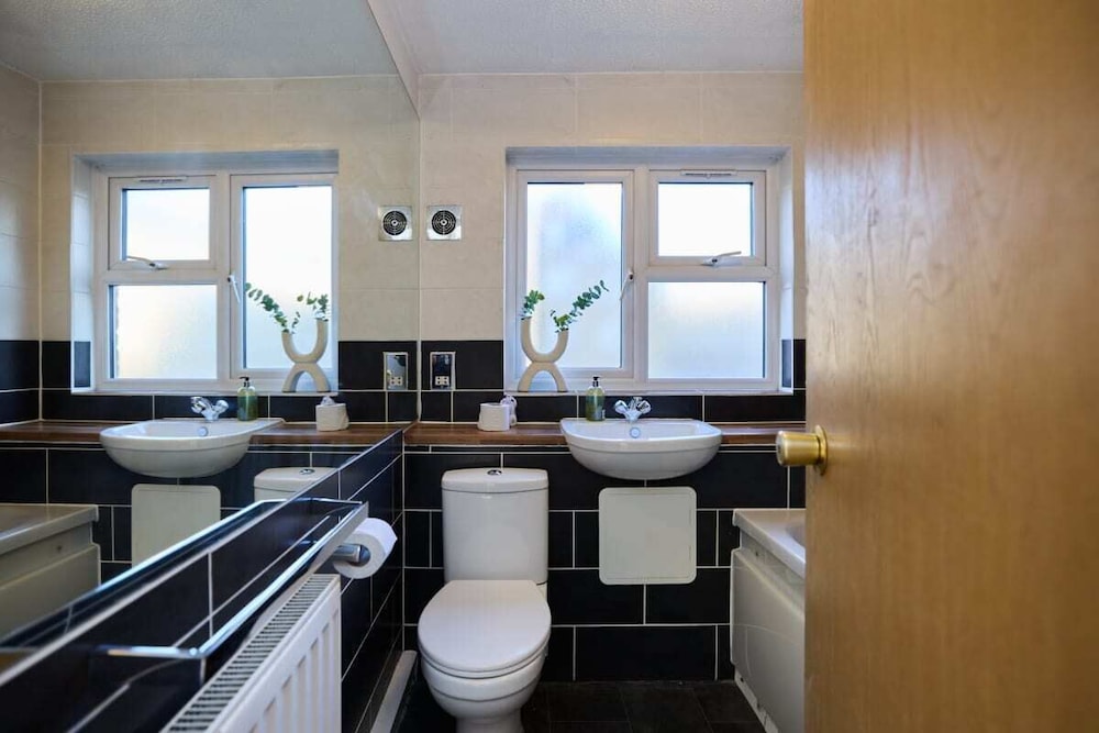 The Kennington Park Retreat - Inviting 2bdr Apartment